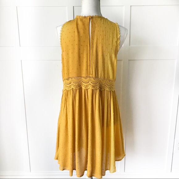 Polka Dot Fabric Dress w/Crochet Details - Picture 6 of 8